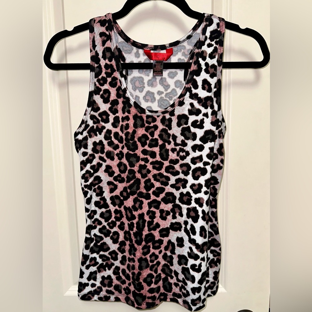 Leopard print top size large